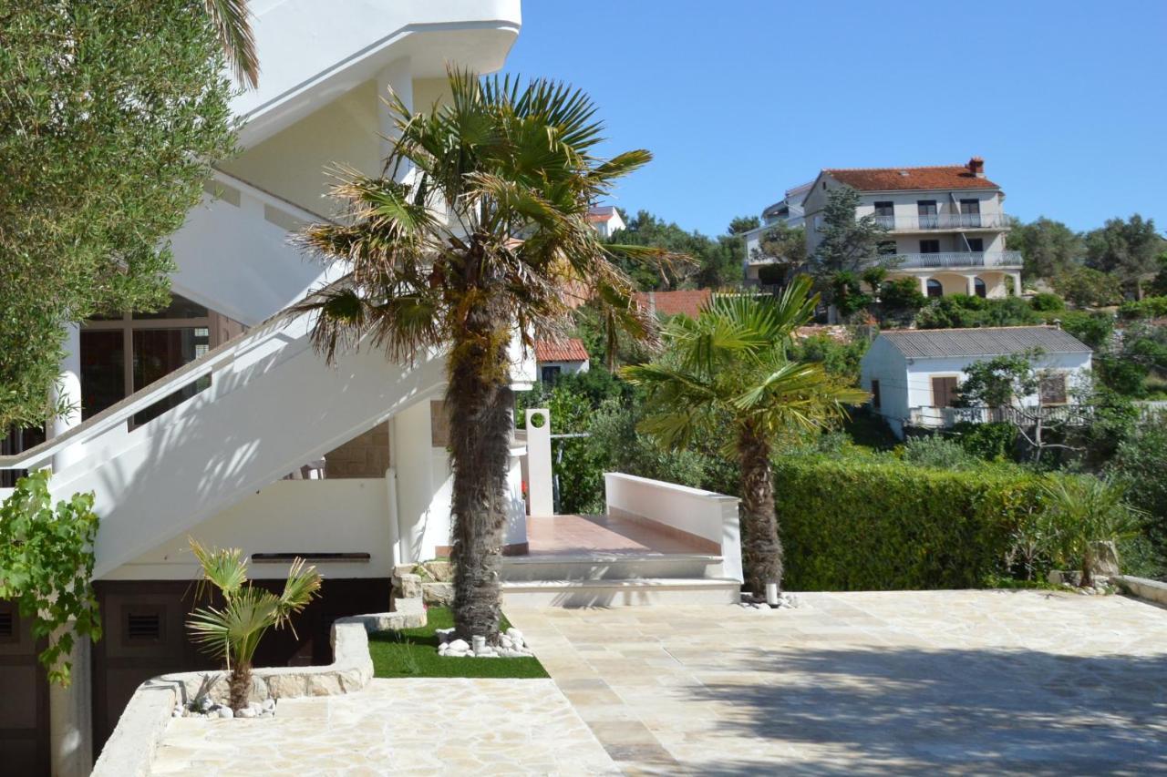 Apartments And Rooms By The Sea Jakisnica, Pag - 4160 Lun (Pag) Exterior foto
