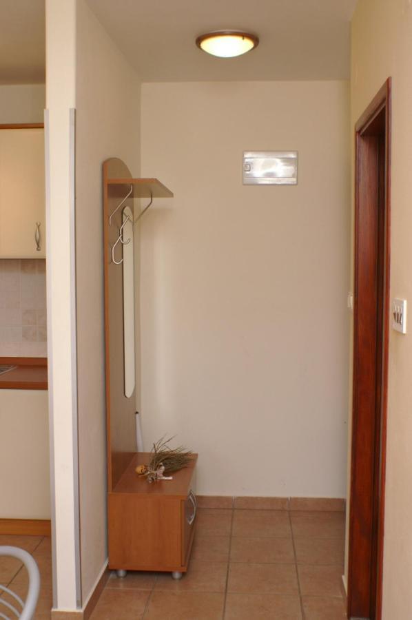 Apartments And Rooms By The Sea Jakisnica, Pag - 4160 Lun (Pag) Exterior foto
